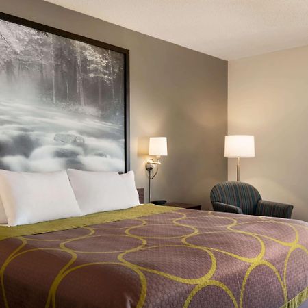 Super 8 By Wyndham Liverpool/Syracuse North Airport Exterior foto