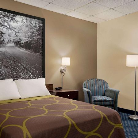Super 8 By Wyndham Liverpool/Syracuse North Airport Exterior foto