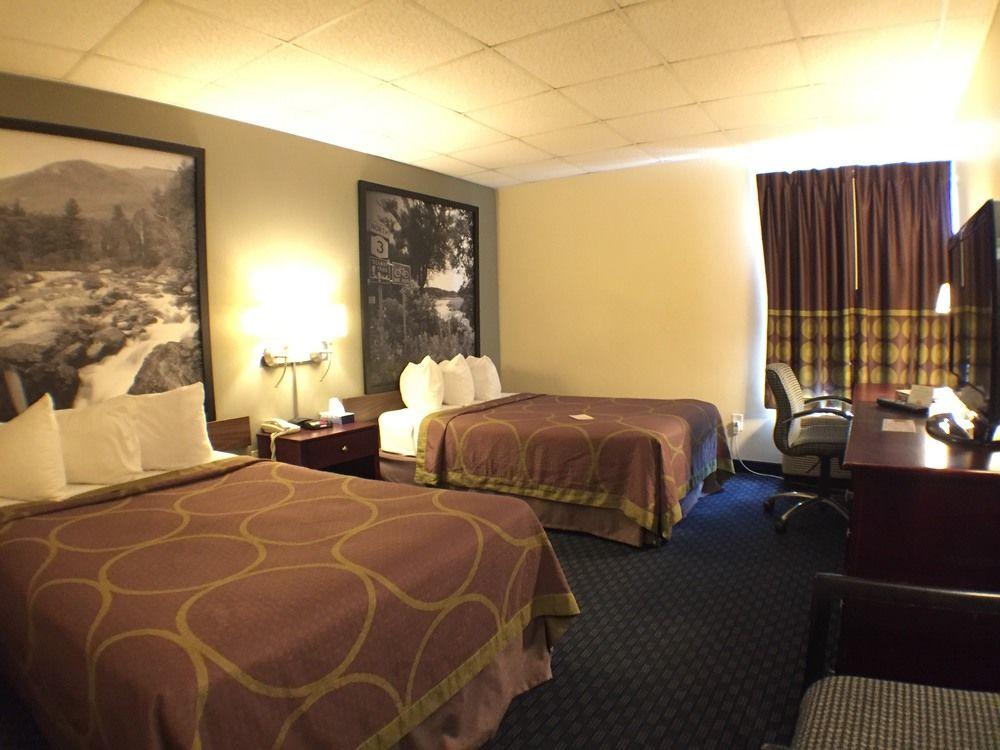 Super 8 By Wyndham Liverpool/Syracuse North Airport Exterior foto