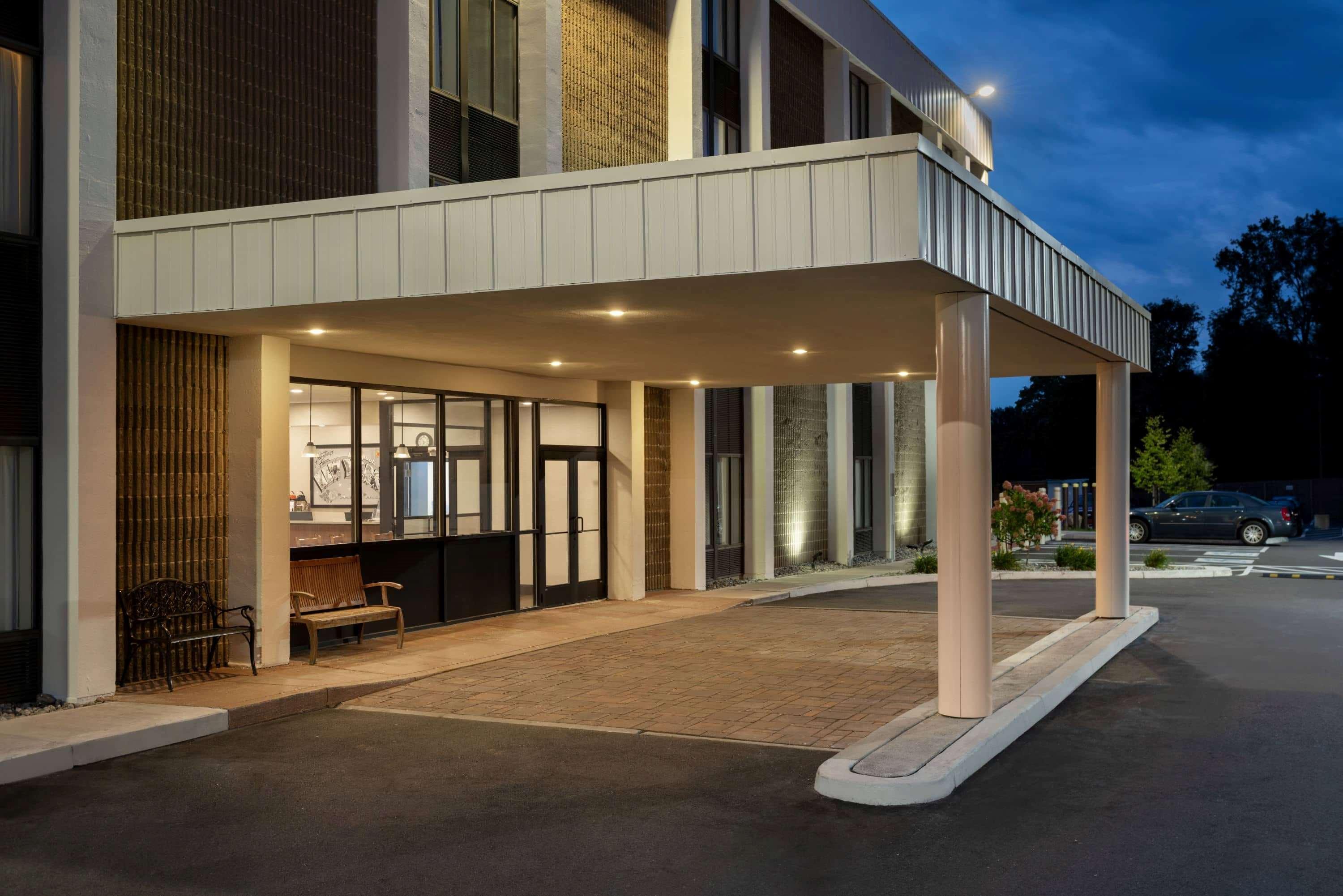 Super 8 By Wyndham Liverpool/Syracuse North Airport Exterior foto